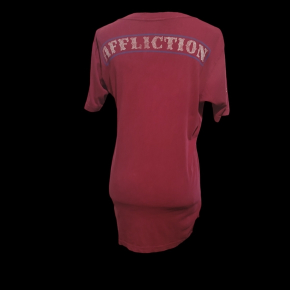 Affliction Tee Women Sz LARGE Short Sleeve V-Neck Vtg Y2K Graphic Print T-Shirt - Picture 5 of 6